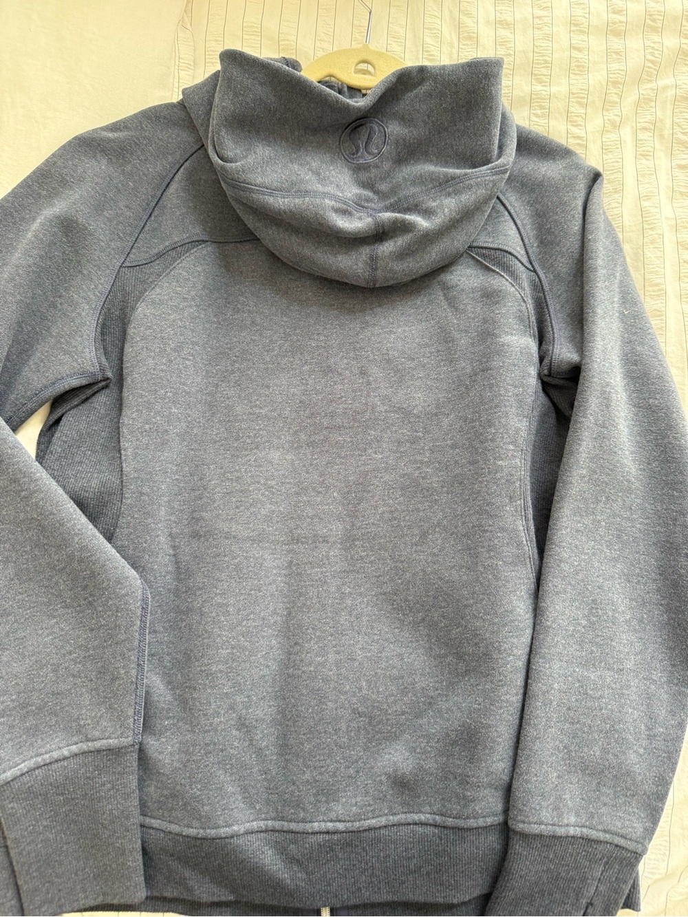 lululemon athletica Grayish blue Full-Zip Hooded scuba size 12 - Picture 6 of 6